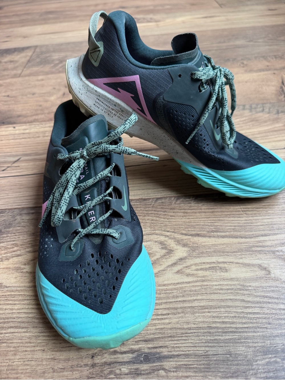 Nike Air Zoom Terra Kiger 6 Trail Running Shoes Gray Pink Mint Size 8